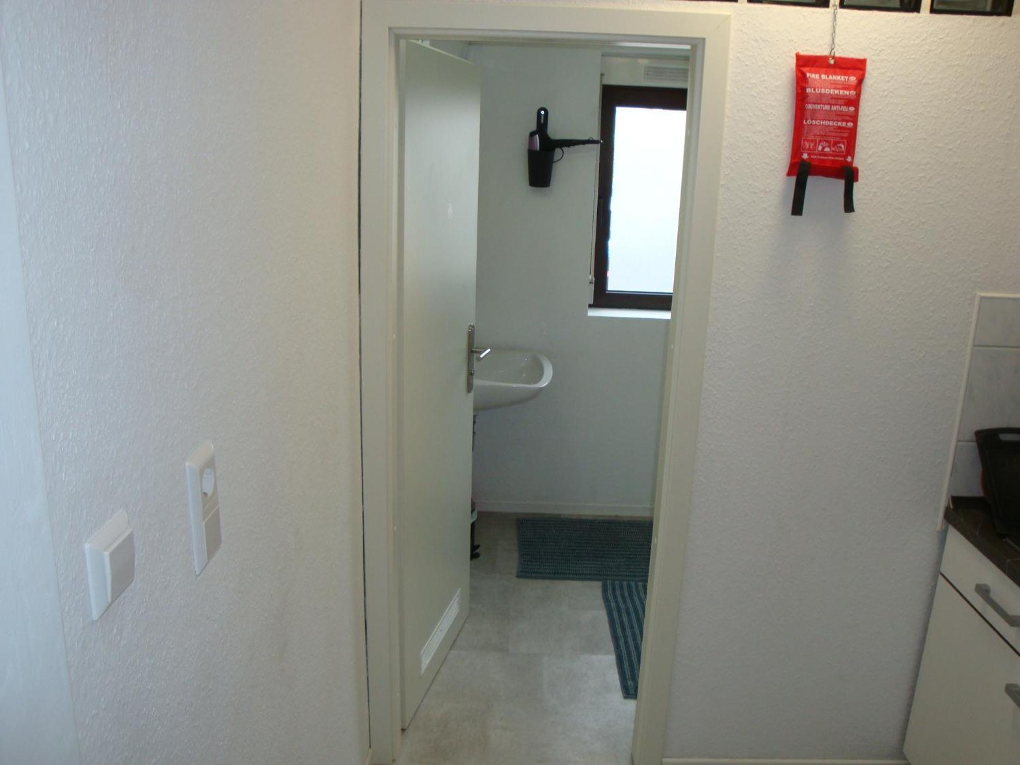 Cenet 1 Zimmer Apartment Зинделфинген Екстериор снимка